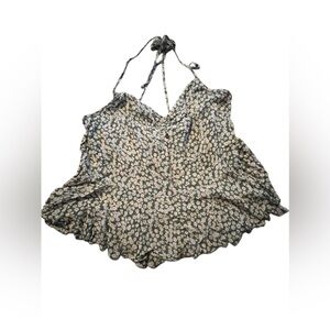 Women’s SHEIN cropped halter tank top with keyhole in front and crisscross back